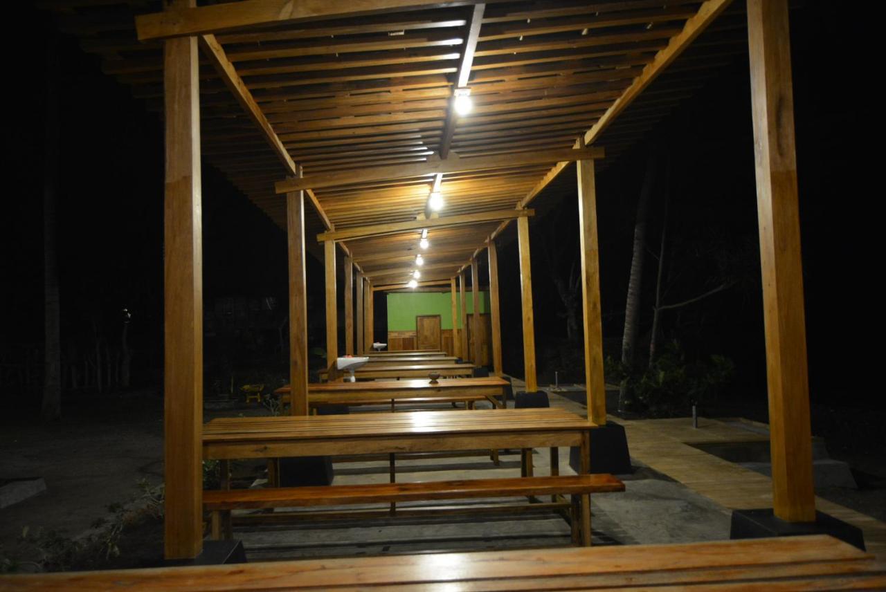 Sunari Beach Resort Selayar Matalalang Экстерьер фото
