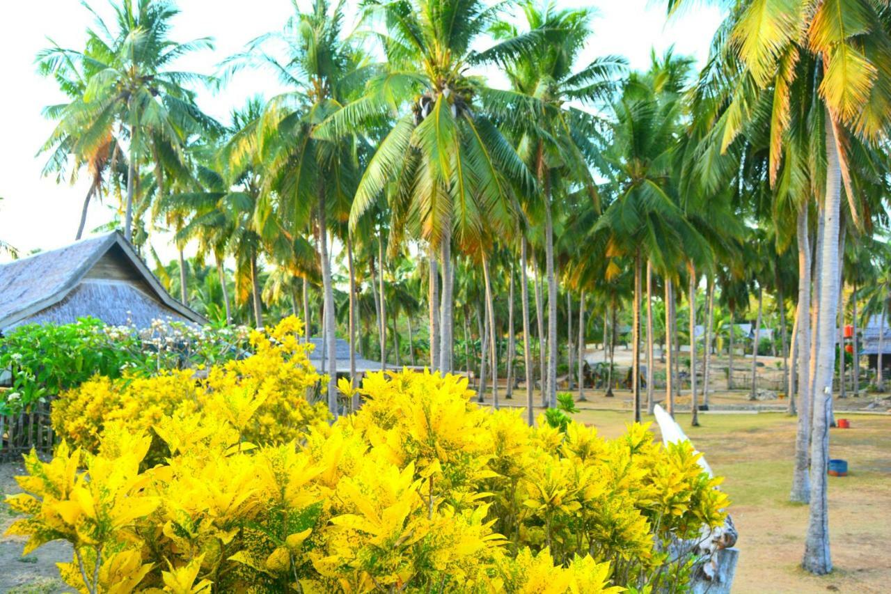 Sunari Beach Resort Selayar Matalalang Экстерьер фото