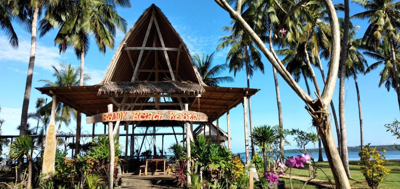 Sunari Beach Resort Selayar Matalalang Экстерьер фото