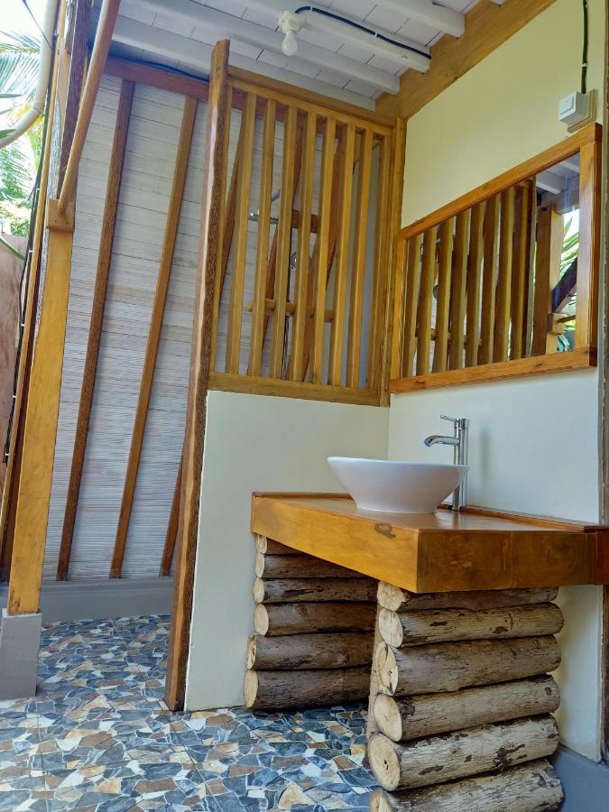 Sunari Beach Resort Selayar Matalalang Экстерьер фото