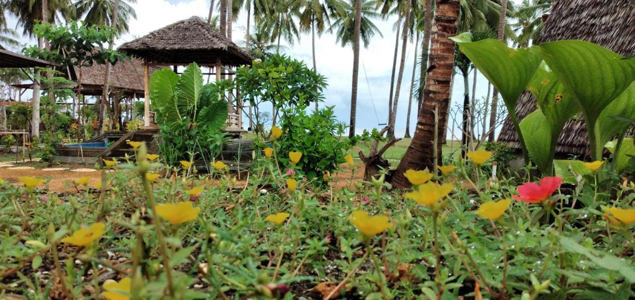 Sunari Beach Resort Selayar Matalalang Экстерьер фото